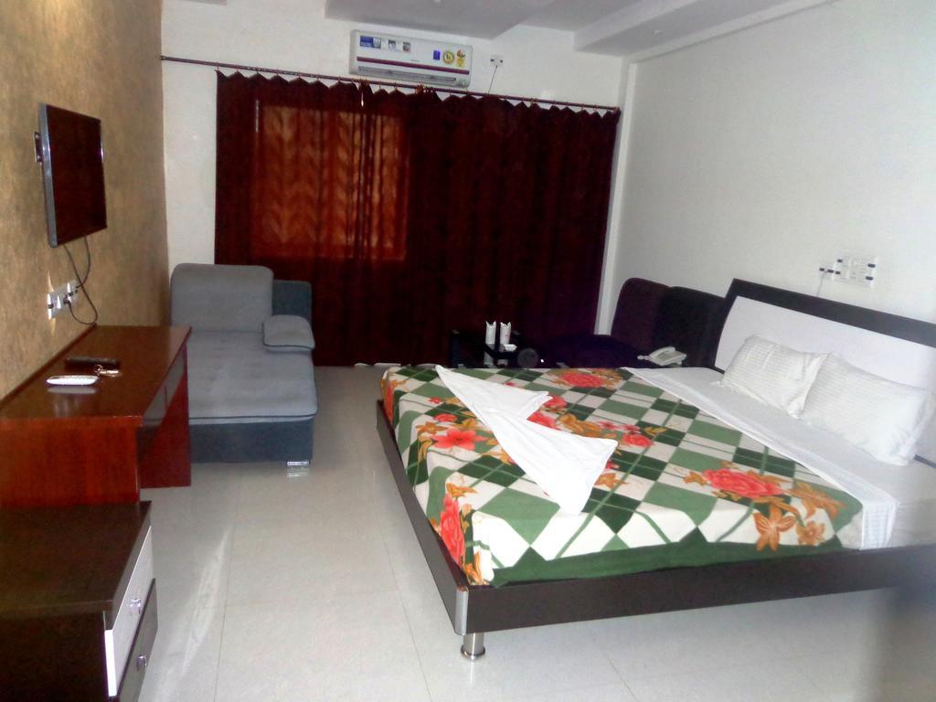 Hotel R K Palace Bodh Gaya Camera foto